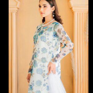 Sham laiba mir brand small small kurta sharara